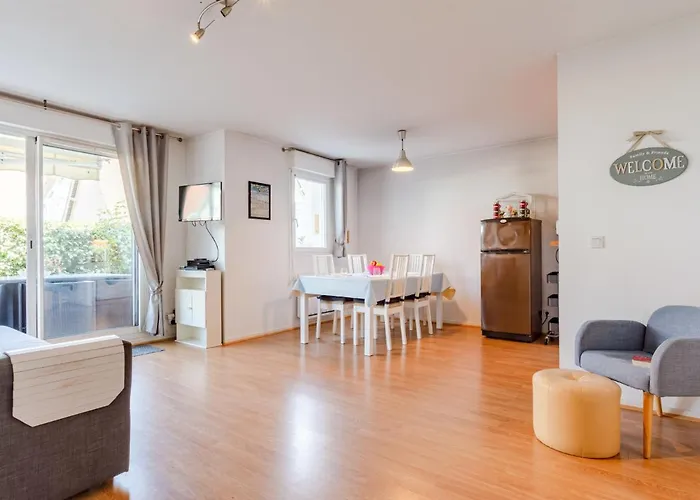 Hortensia By Interhome Apartman